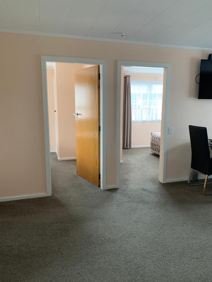Kingswood Motel Waimate Exterior photo
